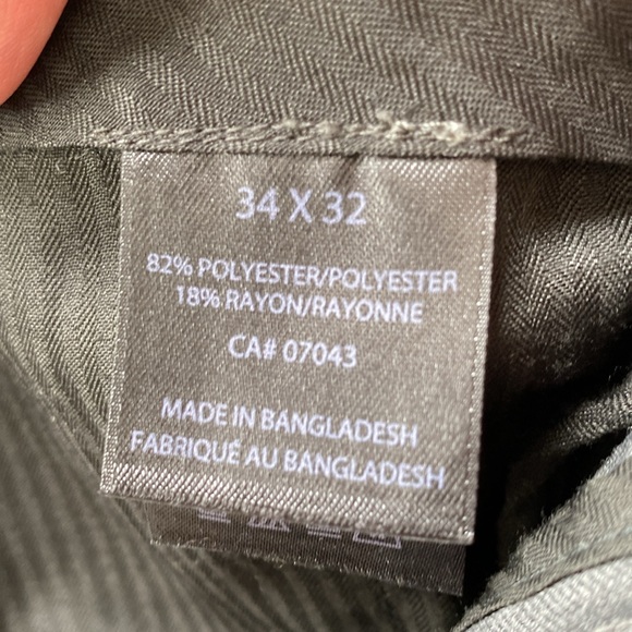 Kenneth Cole reaction dark grey Mens pans. Size 34” x 32” like new - Picture 6 of 7